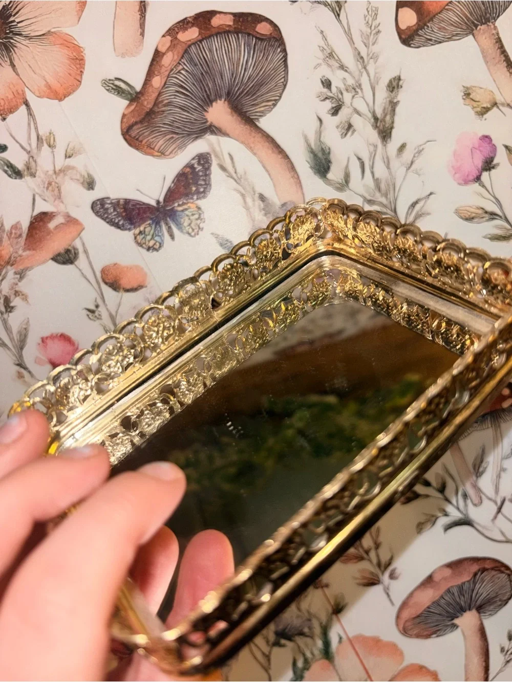 N/A elegant gold